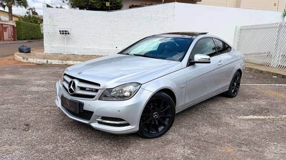 MERCEDES-BENZ C 180 1.8 CGI COUPÉ TURBO 16V GASOLINA 2P AUTOMÁTICO